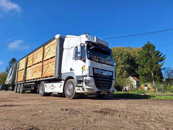 Camion de distribution de marchandises Seine-Maritime