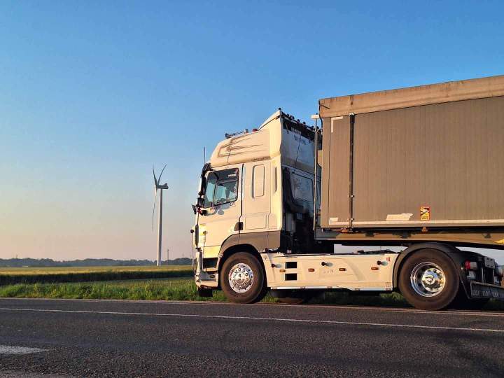 Camion de livraison de marchandises Seine-Maritime